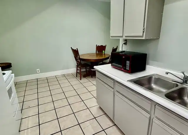 Property at 219 S Main St Unit 202, Cynthiana, KY, 41031, 1 bed, 1 bath, [object Object]