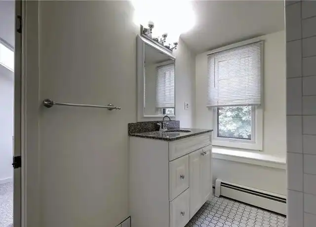 Property at 492 Whitney Ave, New Haven, CT, 06511, 1 bed, 1 bath, [object Object]