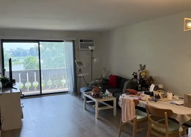Property at 4 Parkside Ct #7, Vernon Hills, IL, 60061, 2 beds, 1.5 baths, [object Object]
