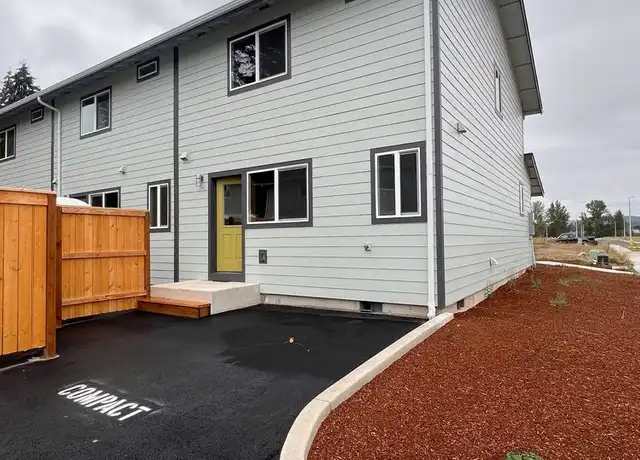Property at 787 St Charles St, Eugene, OR, 97402, 2 beds, 1.5 baths, [object Object]