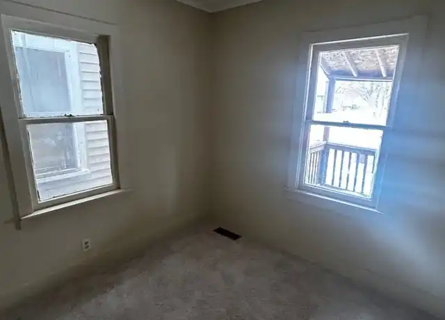 Property at 604 Conant Ave, Monroe, MI, 48161, 2 beds, 1 bath, [object Object]