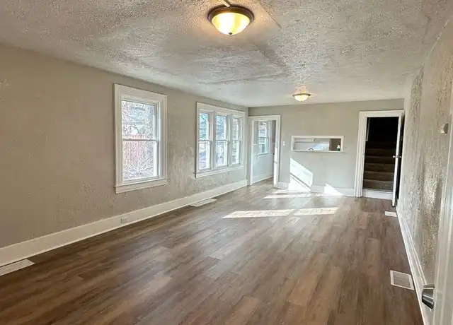 Property at 1315 Randolph St, South Bend, IN, 46613, 3 beds, 1 bath, [object Object]