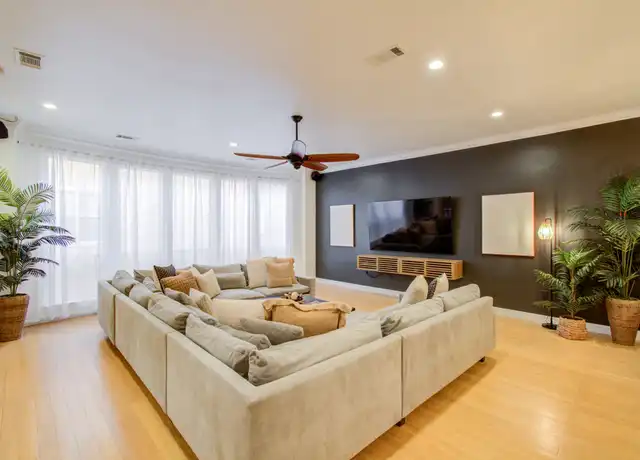 Property at 3010 Chenevert St Unit 3010, Houston, TX, 77004, 3 beds, 3.5 baths, [object Object]