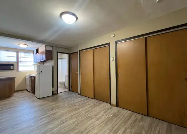 Property at 701 3rd St E Unit 9, St Paul, MN, 55106, 0 beds, 1 bath, [object Object]