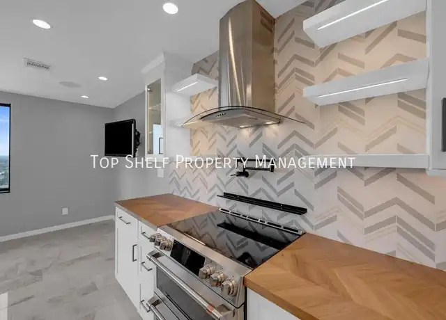 Property at 700 Grand Ave #3202, Des Moines, IA, 50309, 1 bed, 1.5 baths, [object Object]