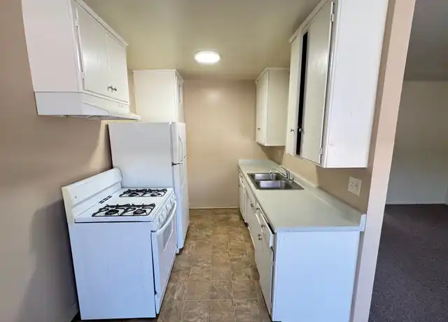 Property at 1160 E Alosta Ave Unit 28, Azusa, CA, 91702, 1 bed, 1 bath, [object Object]