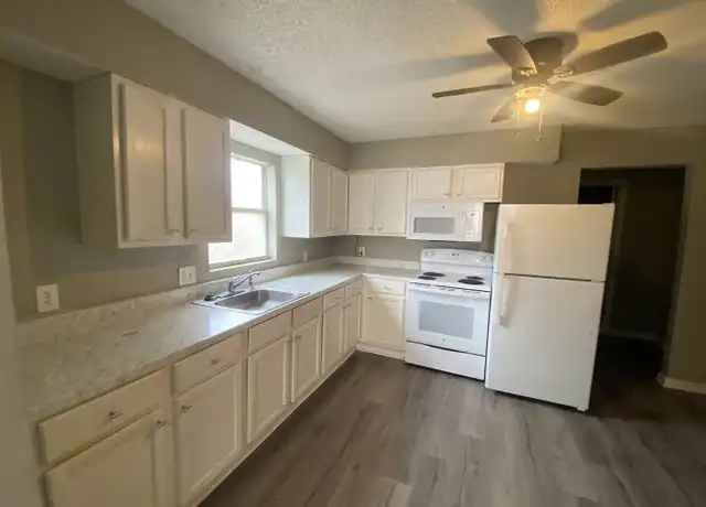 Property at 916 Warner Ave Unit A, Jonesboro, AR, 72401, 1 bed, 1 bath, [object Object]