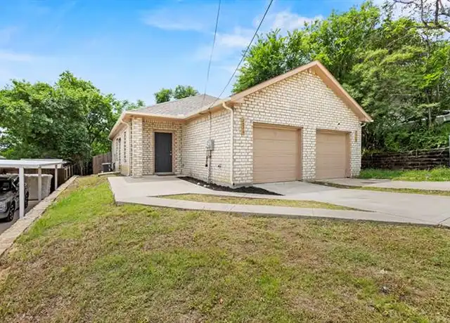 Property at 2020 E Myrtle St, Fort Worth, TX, 76104, 2 beds, 1 bath, [object Object]