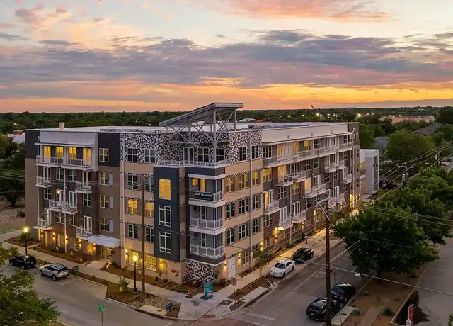 Property at Bishop Central - 105 S Bishop Ave, Dallas, TX, 75208, 0 beds, 1 bath, [object Object]