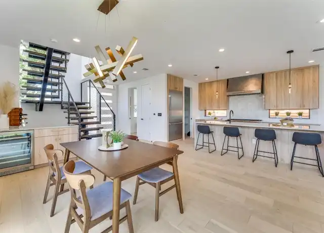 Property at 1901 Hamilton Ave, Austin, TX, 78702, 5 beds, 3.5 baths, [object Object]