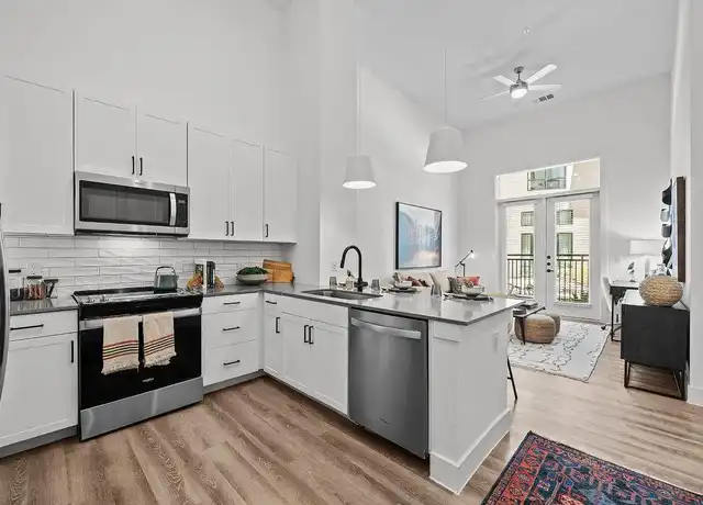 Property at Lenox Burnet - 6801 Burnet Rd, Austin, TX, 78757, 0-2 beds, 1-2 bath, [object Object]
