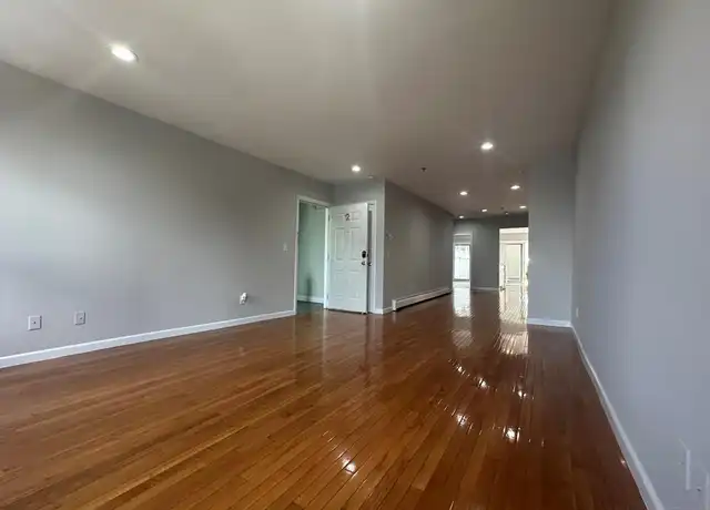 Property at 258 Old River Rd, Edgewater, NJ, 07020, 2 beds, 1 bath, [object Object]