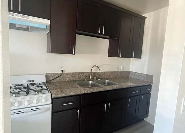Photo of 818 E Alvarado St, Fallbrook, CA 92028