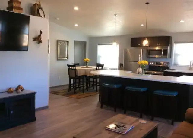 Property at 1067 Sioux St, Los Alamos, NM, 87544, 1 bed, 1 bath, [object Object]