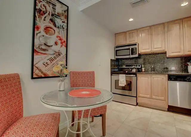 Property at Citadel Apartments of Venice - 125 Airport Ave E, Venice, FL, 34285, 1 bed, 1 bath, [object Object]