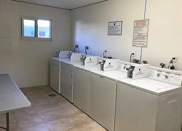 Photo of 125 Airport Ave E, Venice, FL 34285