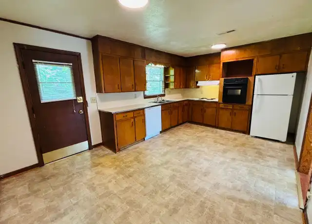 Property at 412 Harding Ave, Blacksburg, VA, 24060, 2 beds, 1 bath, [object Object]