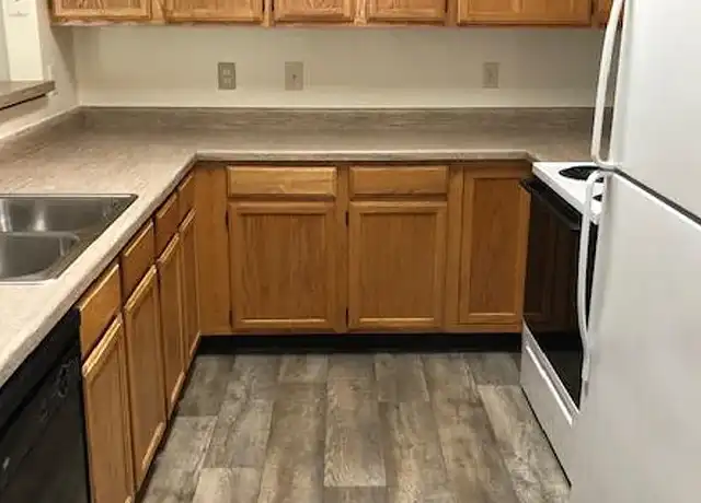 Property at Hollow Creek IV Apartments - 4105 W Hollow Creek Dr, Peoria, IL, 61615, 2 beds, 2 baths, [object Object]