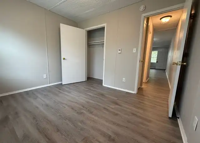 Property at 1101 N Thayer St Unit 4, Bourbon, IN, 46504, 1 bed, 1 bath, [object Object]