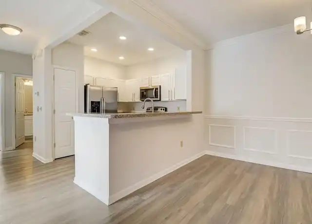 Property at Heritage Deerwood - 10901 Burnt Mill Rd, Jacksonville, FL, 32256, 1-3 bed, 1-2.5 bath, [object Object]
