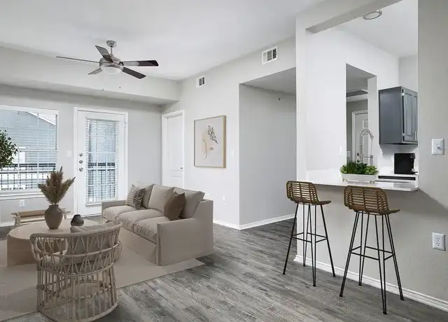 Property at Hillside on Cannon - 2302 E William Cannon Dr, Austin, TX, 78744, 2-4 beds, 2 baths, [object Object]