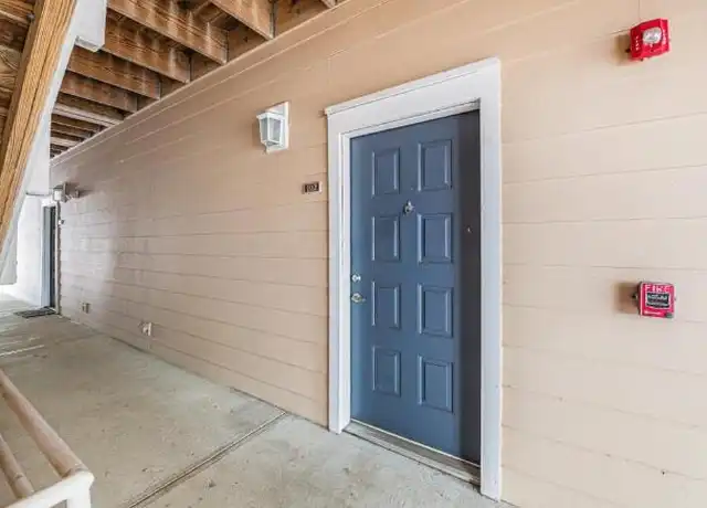 Property at 300 Bucksley Ln, Charleston, SC, 29492, 3 beds, 2 baths, [object Object]