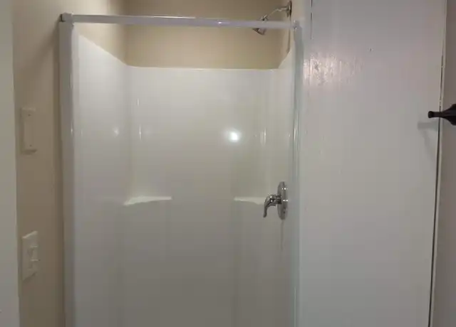 Property at 1727 Bellinger St, Eau Claire, WI, 54703, 1 bed, 1 bath, [object Object]