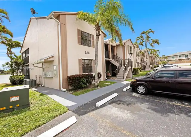 Property at 800 Independence Dr, Homestead, FL, 33034, 2 beds, 2 baths, [object Object]