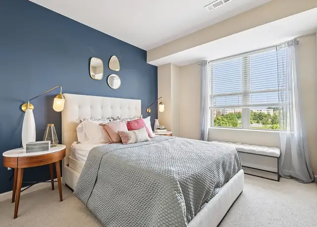 Photo of 10 Overlook Ridge Dr, Malden, MA 02148