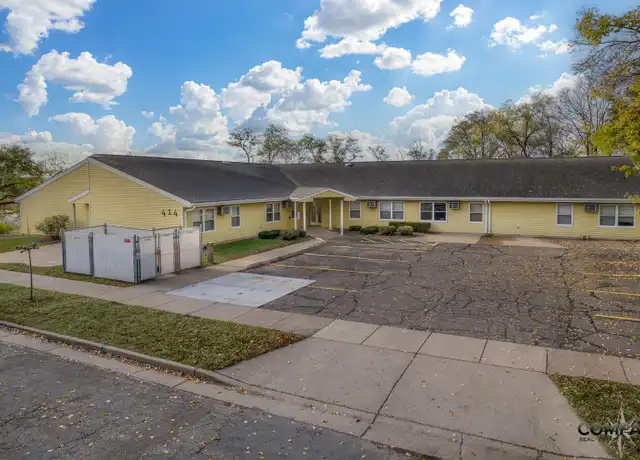 Property at 414 Doty St Unit 11, Eau Claire, WI, 54701, 1 bed, 1 bath, [object Object]