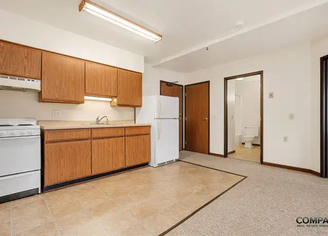Property at 414 Doty St Unit 11, Eau Claire, WI, 54701, 1 bed, 1 bath, [object Object]