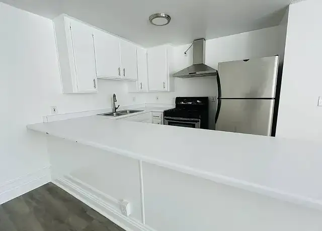 Photo of 132 E Adams Blvd, Los Angeles, CA 90011