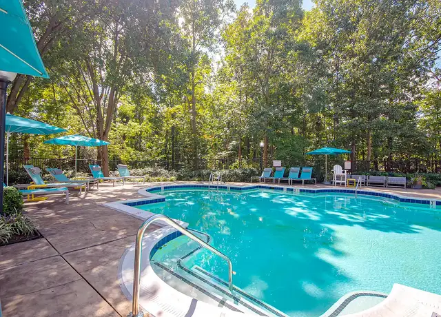 Photo of 5115 Woodmere Dr, Centreville, VA 20120