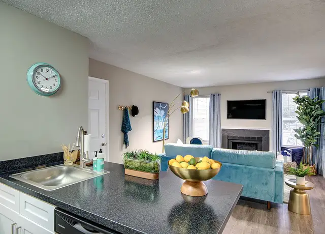 Photo of 5115 Woodmere Dr, Centreville, VA 20120