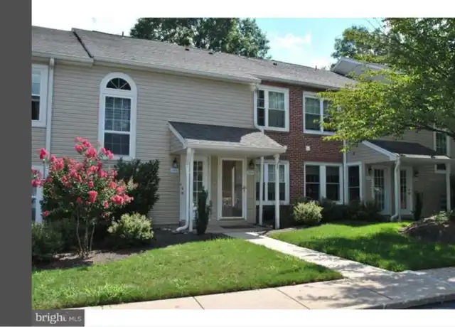 Property at 2014 Beacon Hill Dr, Southampton, PA, 18966, 2 beds, 1.5 baths, [object Object]
