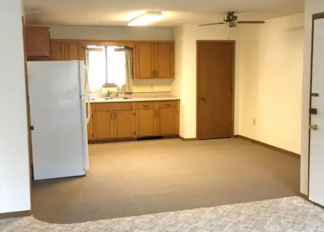Property at 511 6th St NE Unit 5111, Watertown, SD, 57201, 2 beds, 1 bath, [object Object]