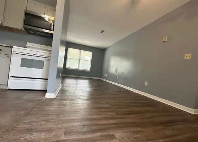 Property at 603 Ashland Ter Unit 9, Chattanooga, TN, 37415, 1 bed, 1 bath, [object Object]