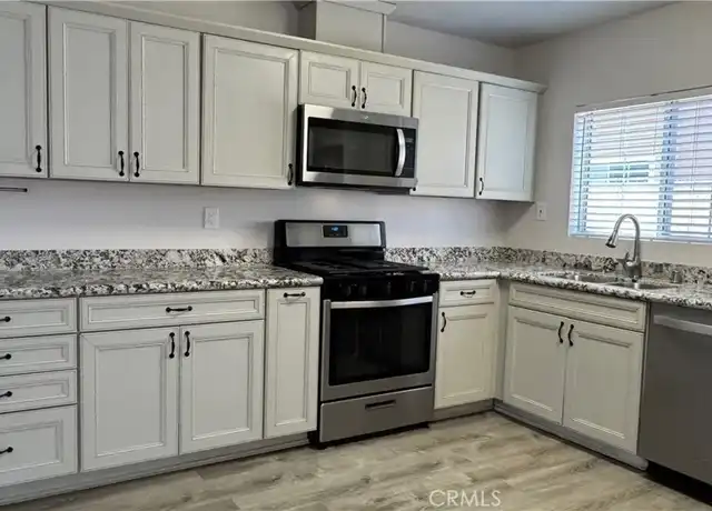 Property at 10523 Hayvenhurst Ave, Granada Hills, CA, 91344, 4 beds, 2 baths, [object Object]
