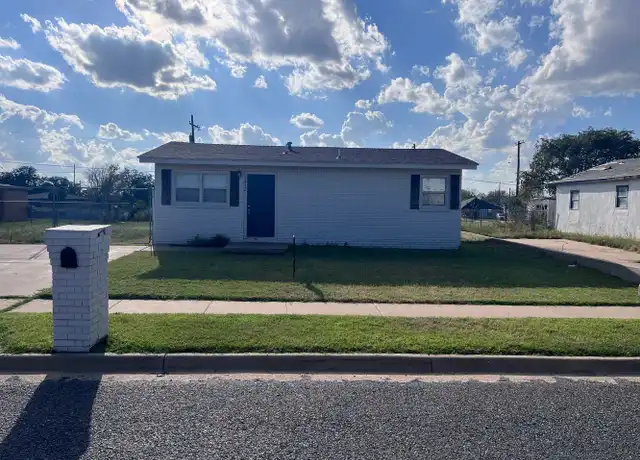 Property at 2412 Globe Ave, Lubbock, TX, 79404, 3 beds, 2 baths, [object Object]
