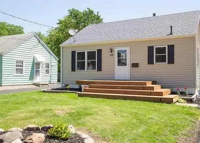 Property at 2505 51st St, Des Moines, IA, 50310, 2 beds, 1 bath, [object Object]