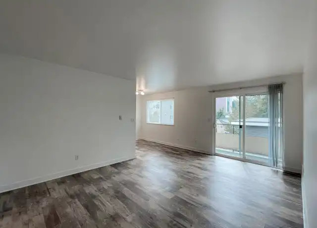Property at 4001 NE 50th St Unit I, Seattle, WA, 98105, 1 bed, 1 bath, [object Object]