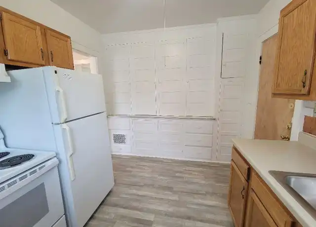 Property at 620 Euclid Ave Apt 1, Syracuse, NY, 13210, 3 beds, 1 bath, [object Object]