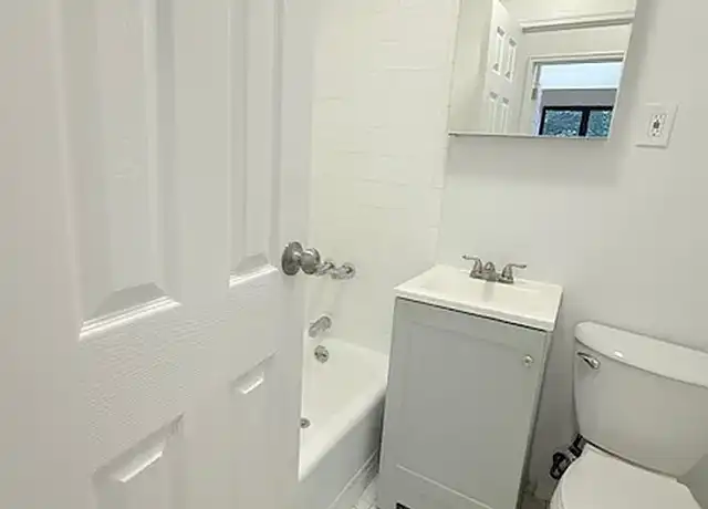 Property at 304 E 78th St Unit 3, New York, NY, 10075, 1 bed, 1 bath, [object Object]
