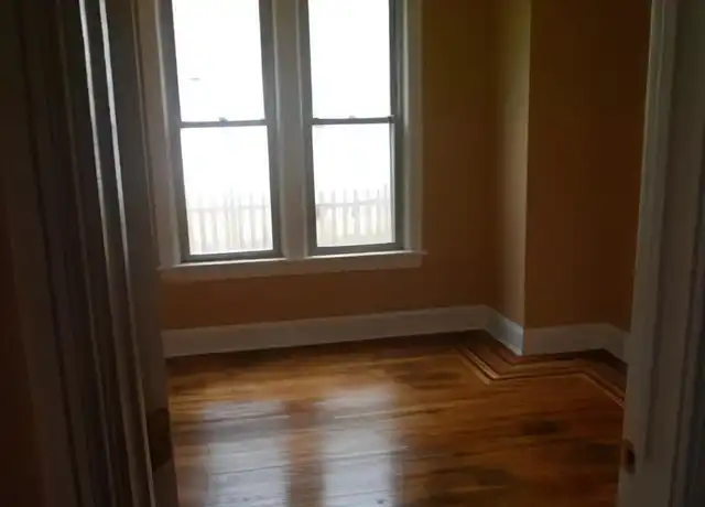 Property at 907 N Oliver Ave Unit 1, Minneapolis, MN, 55411, 3 beds, 1 bath, [object Object]