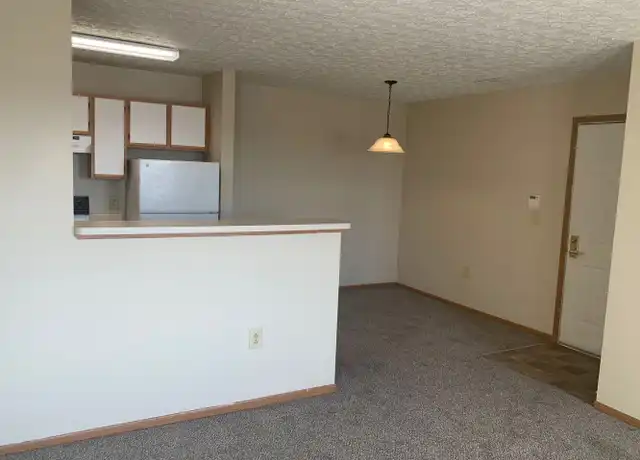 Property at 800 Long St, Ashville, OH, 43103, 1 bed, 1 bath, [object Object]