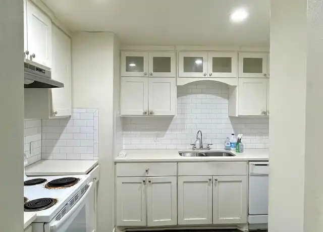 Property at 3108 June Dr Unit 3110, Dallas, TX, 75211, 2 beds, 1 bath, [object Object]