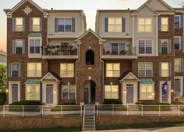 Property at 4105 Oxford Ln #101, Fairfax, VA, 22030, 1 bed, 1 bath, [object Object]