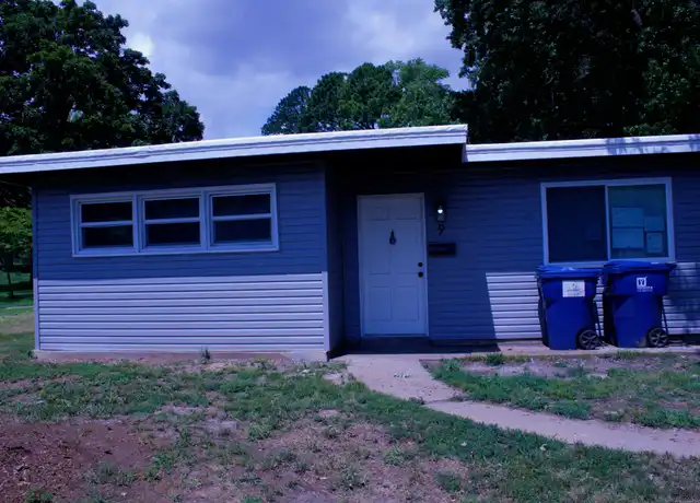 Property at 9 Saint Celeste Dr, Florissant, MO, 63031, 3 beds, 1 bath, [object Object]