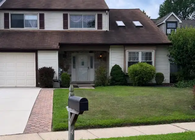 Property at 4 Irongate Dr, Voorhees, NJ, 08043, 3 beds, 2.5 baths, [object Object]