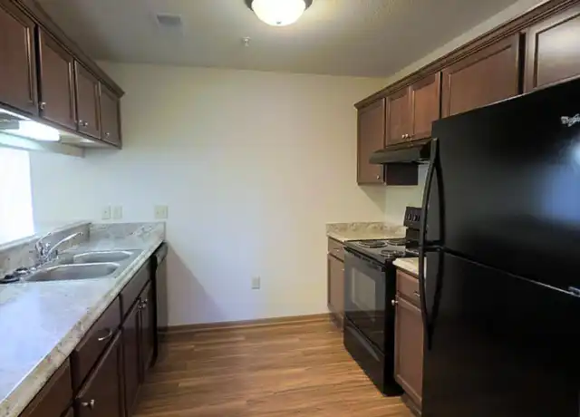 Property at 655 Cedar Bluffs Dr Unit 36, Slinger, WI, 53086, 1 bed, 1 bath, [object Object]